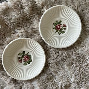 2 Wedgwood Moss Rose Wedgwood Saucer or Dessert plates